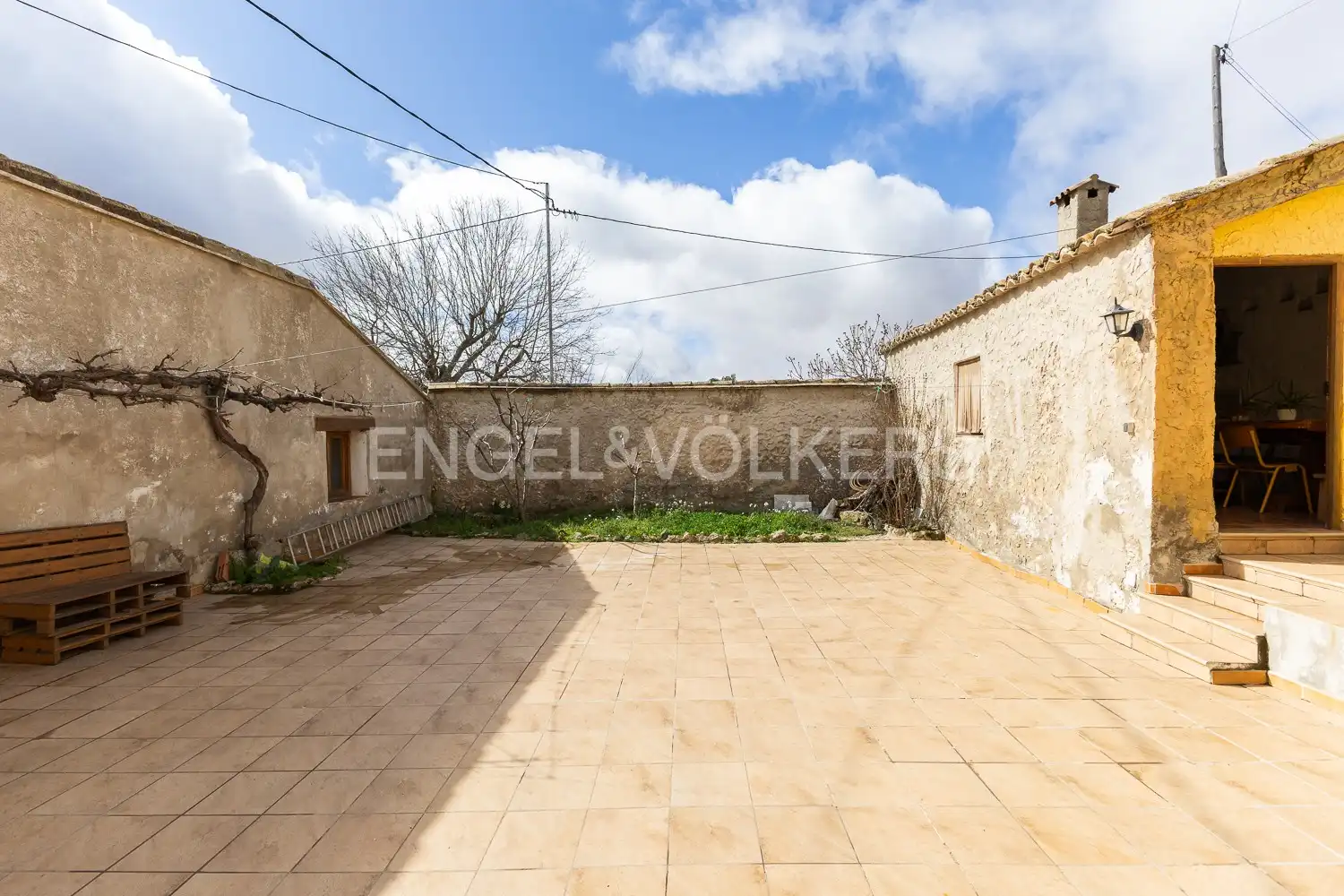 Finca rústica en venda en Requena amb Aire condicionat, Calefacció i Jardí privat