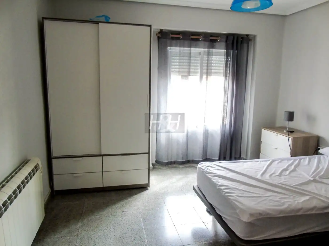 Bedroom of Flat for rent in Burjassot  with Balcony