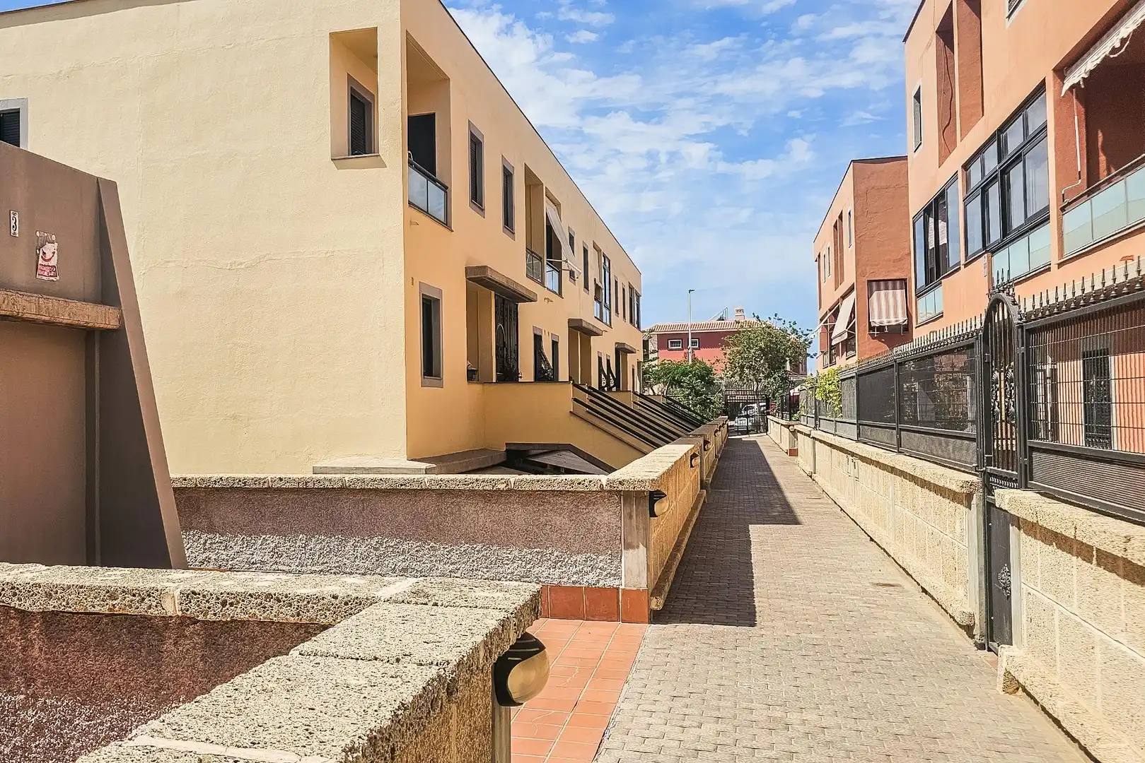 Exterior view of Flat for sale in Adeje  with Private garden, Terrace and Balcony