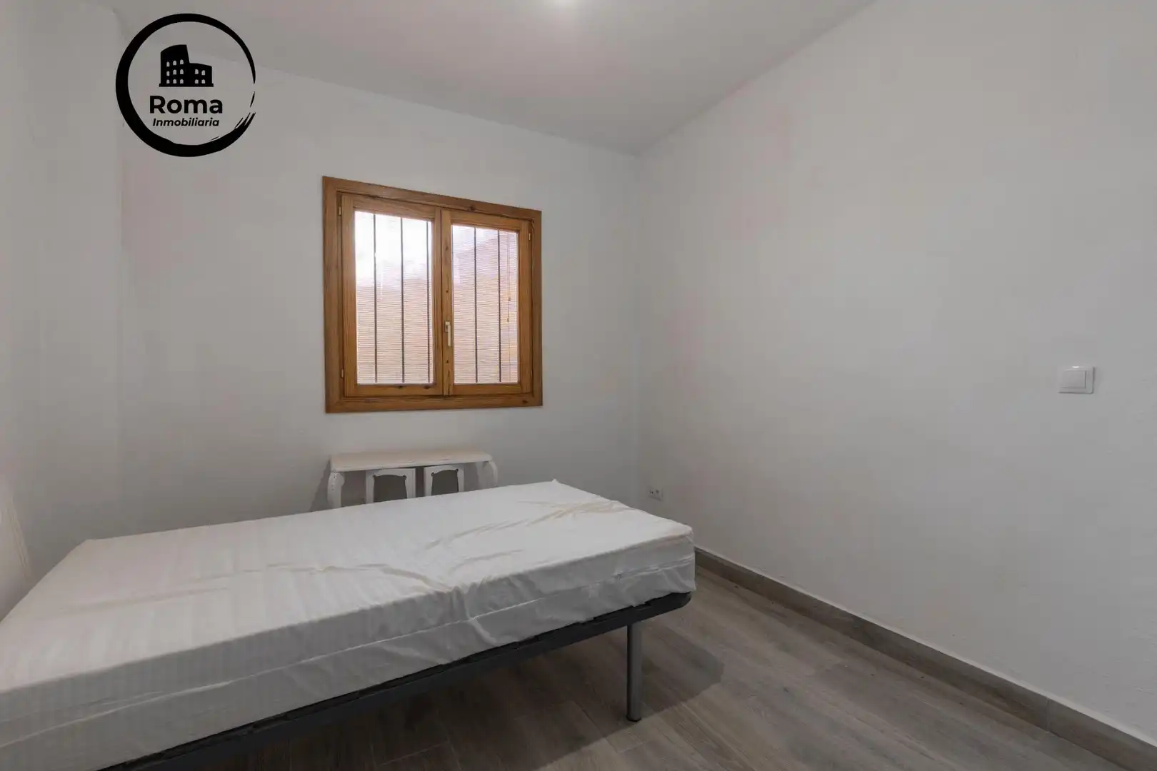 Habitación de Planta baja en venta en Moclín con Jardín privado, Amueblado y Balcón