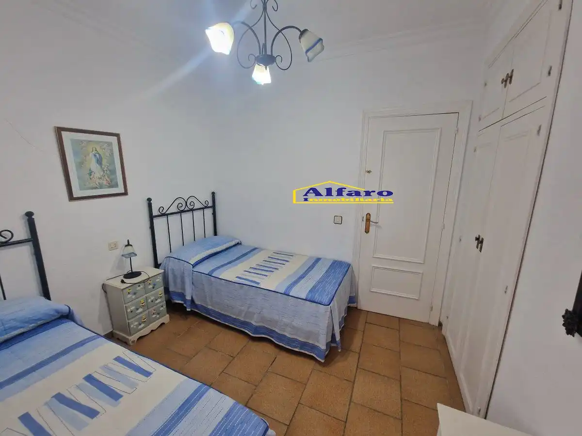 Dormitori de Casa o xalet en venda en Almonte amb Aire condicionat, Terrassa i Piscina