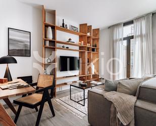 Sala d'estar de Apartament de lloguer en  Barcelona Capital amb Aire condicionat, Moblat i Forn