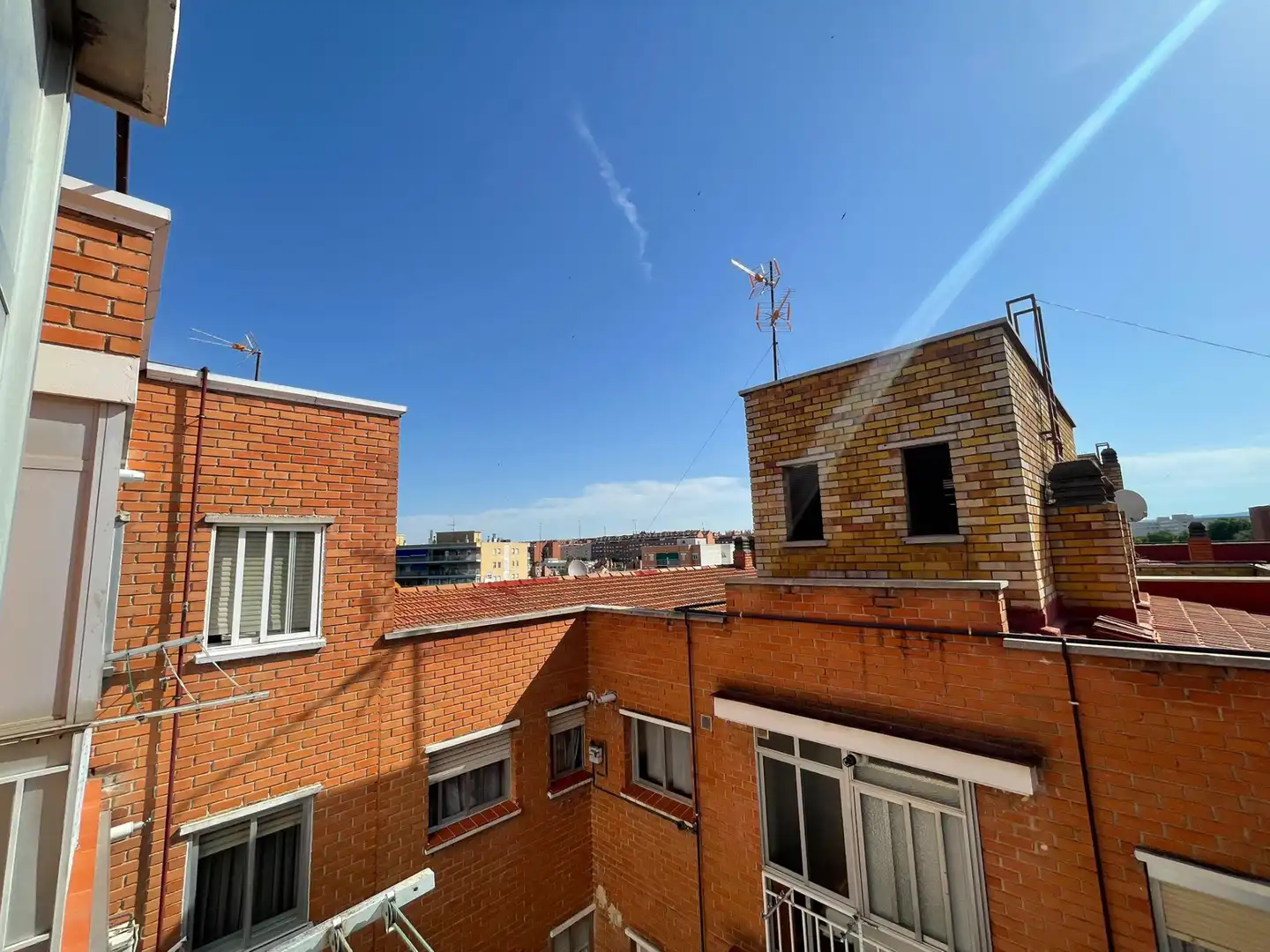 Vista exterior de Pis en venda en Alcalá de Henares