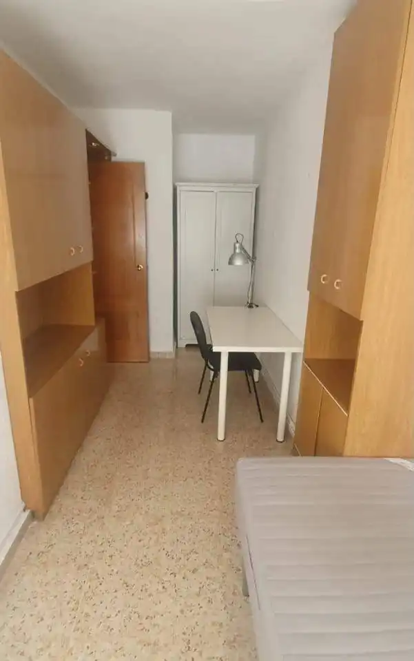 Pis amb ascensor de lloguer a calle del Poeta Durán i Tortajada, imagen 3
