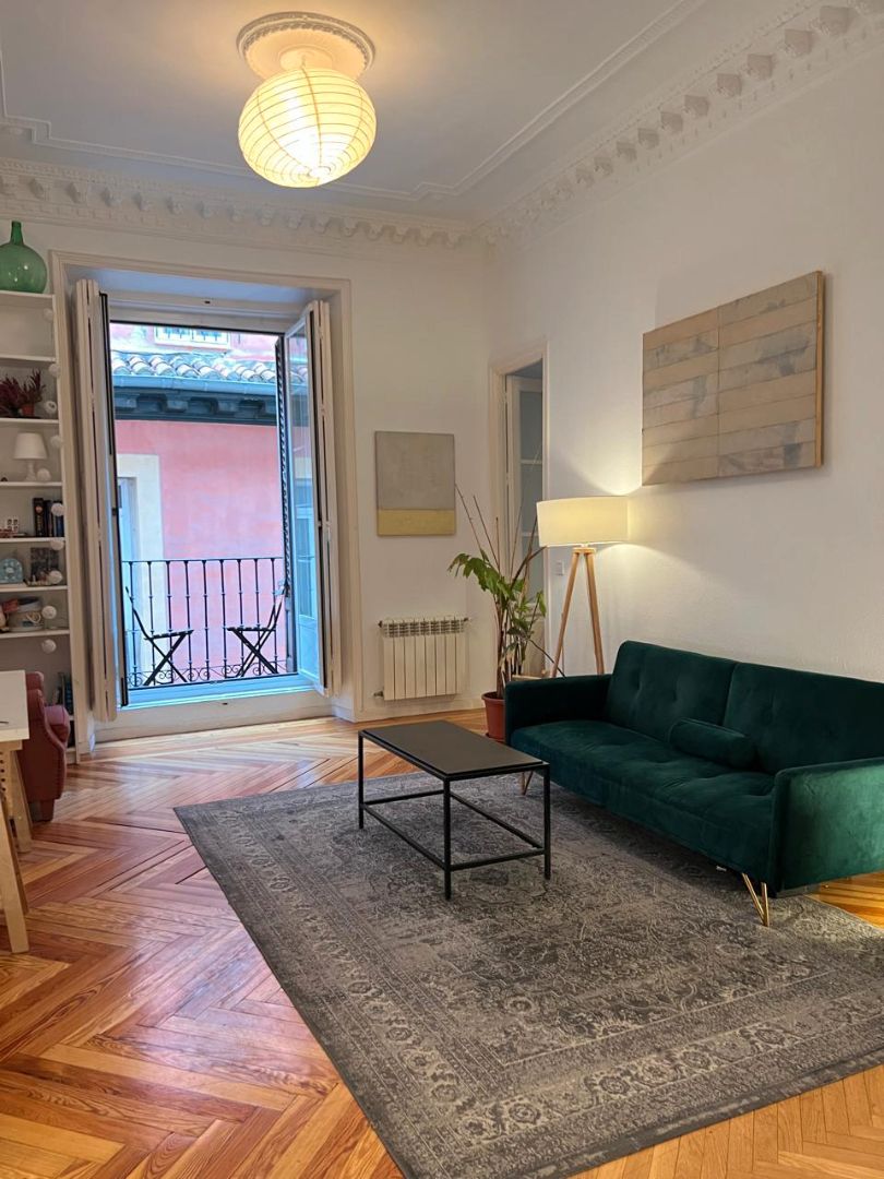 Sala d'estar de Pis de lloguer en  Madrid Capital amb Calefacció, Rentadora i Balcó