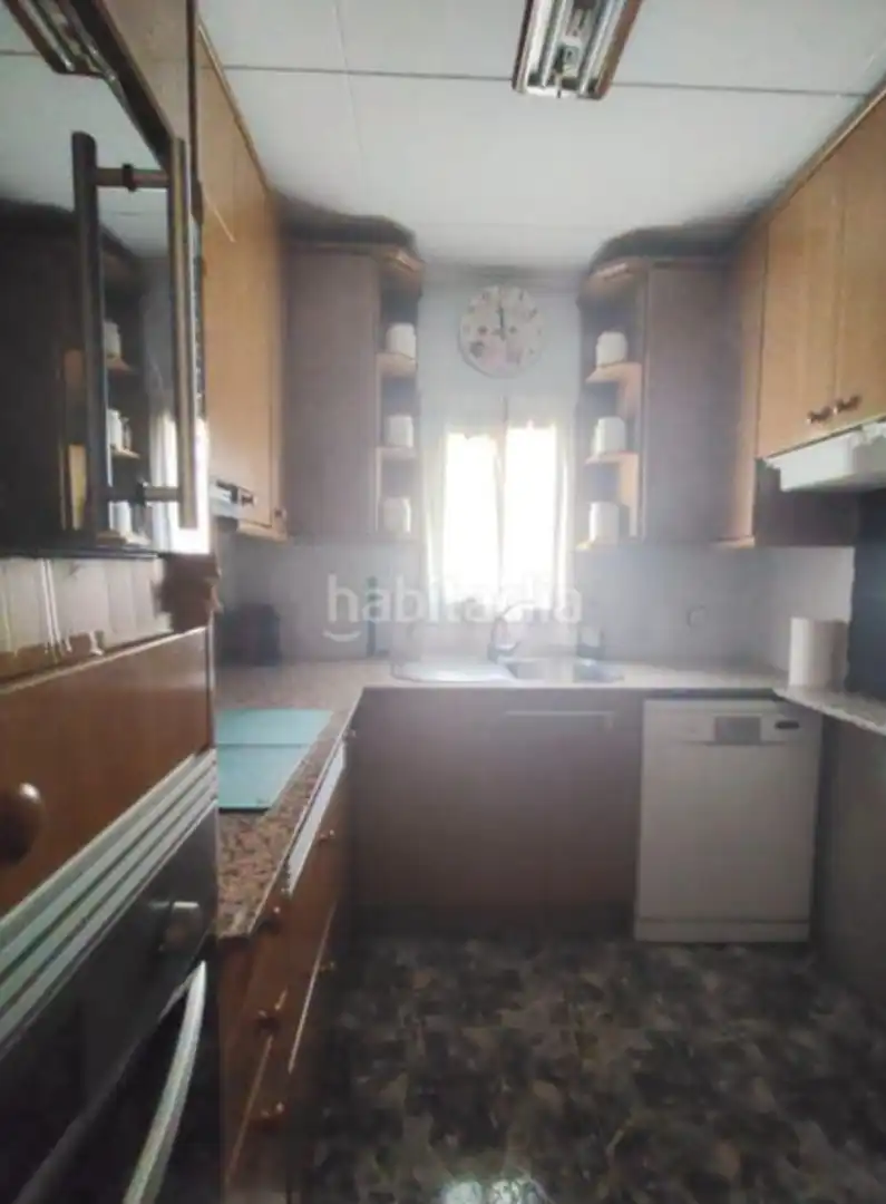 Cuina de Casa o xalet en venda en Barcelona amb Calefacció, Parquet i Terrassa
