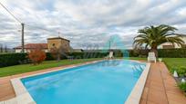 Piscina de Casa o xalet en venda en Siero amb Calefacció, Jardí privat i Terrassa