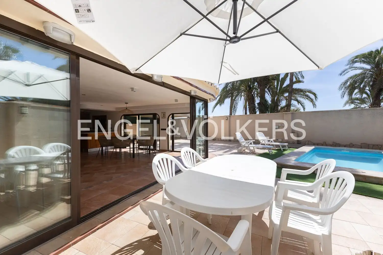 Terraza de Casa o chalet de alquiler en La Pobla de Farnals con Aire acondicionado, Calefacción y Jardín privado