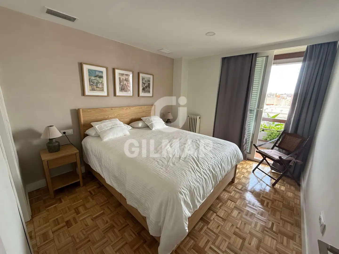 Bedroom of Flat for rent in Sevilla  with Air Conditioner, Heating and Parquet flooring