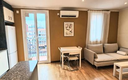 Bedroom of Flat to rent in  Barcelona Capital  with Air Conditioner, Heating and Parquet flooring
