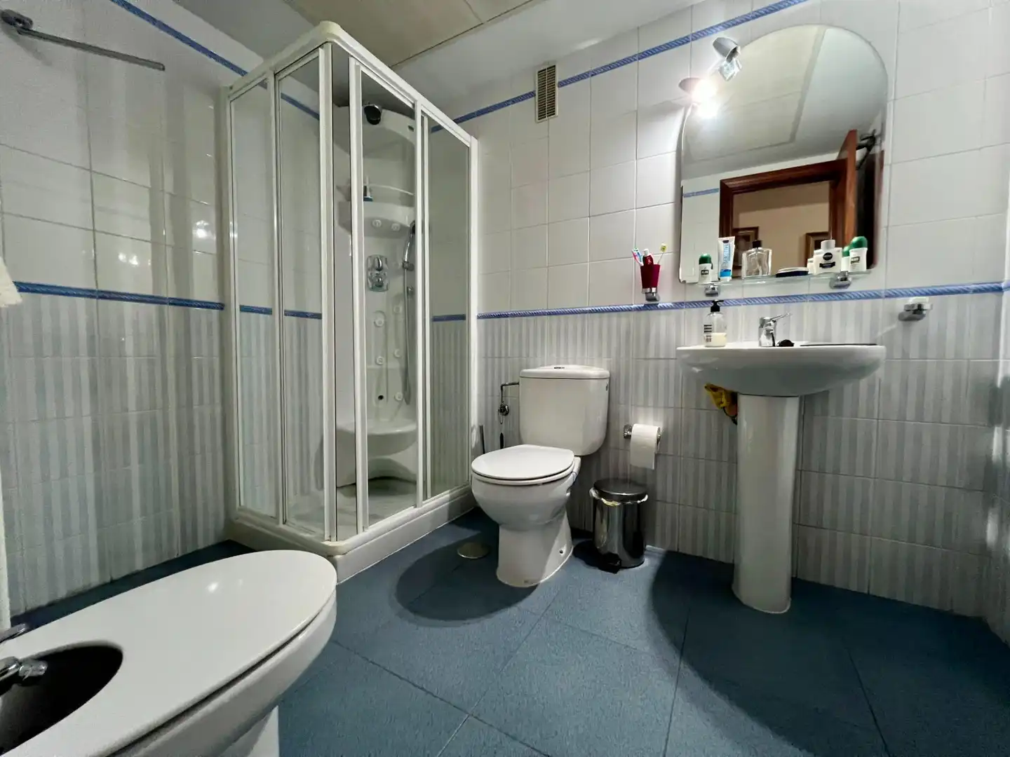 Bathroom of Flat for sale in Córdoba  with Air Conditioner, Private garden and Terrace