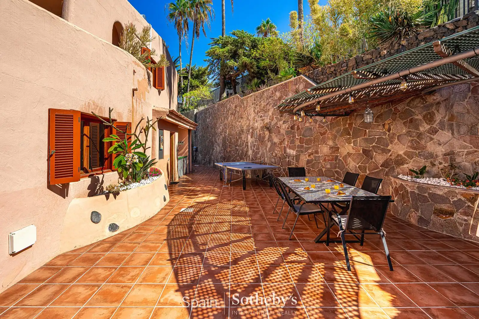 Terrassa de Casa o xalet en venda en Adeje amb Aire condicionat, Jardí privat i Terrassa
