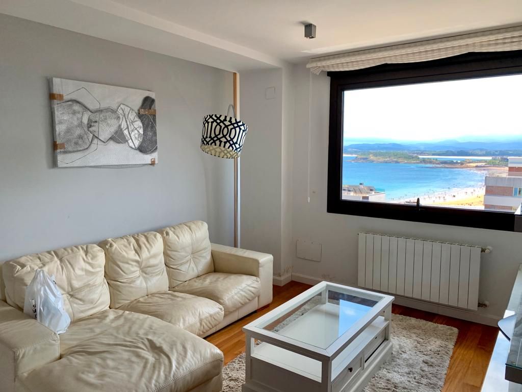 Sala d'estar de Pis de lloguer en Santander amb Calefacció, Moblat i Rentadora