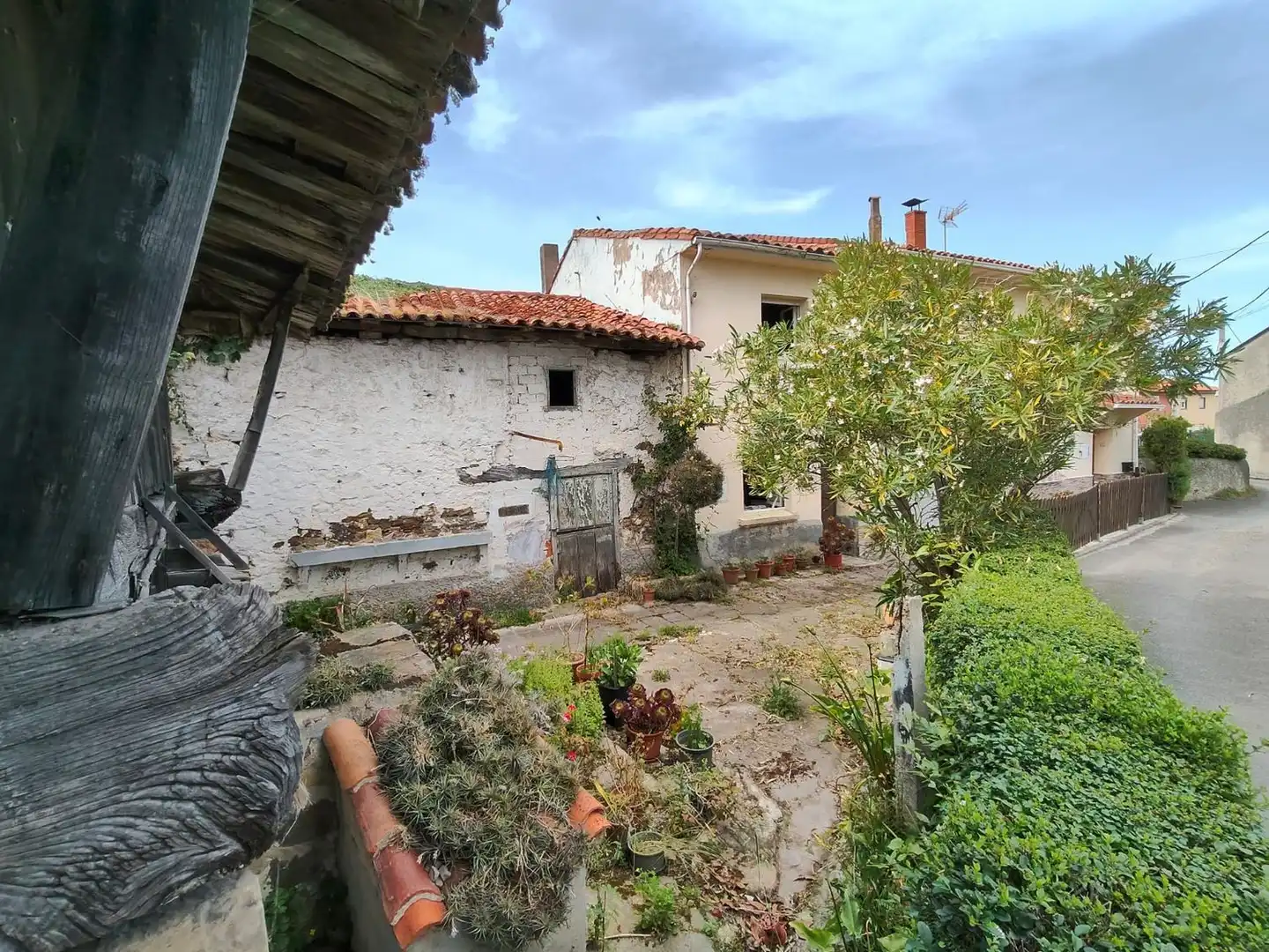Vista exterior de Casa o chalet en venta en Castrillón con Trastero y Piscina