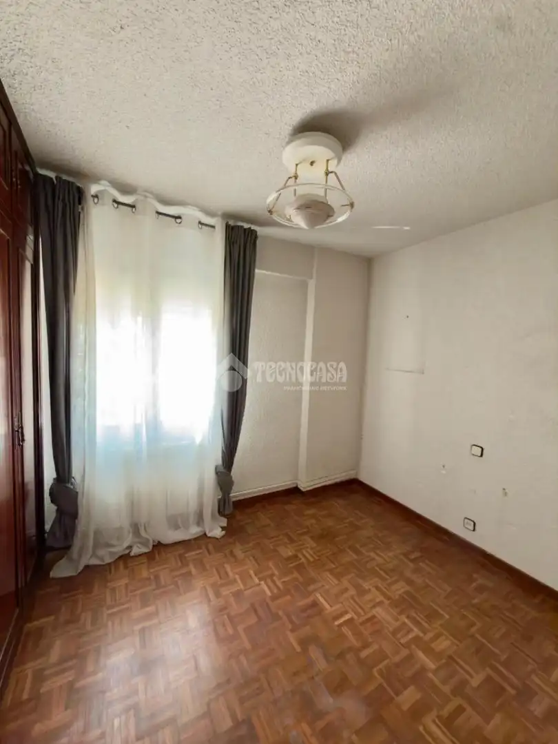 Bedroom of Flat for sale in Madrid  with Heating