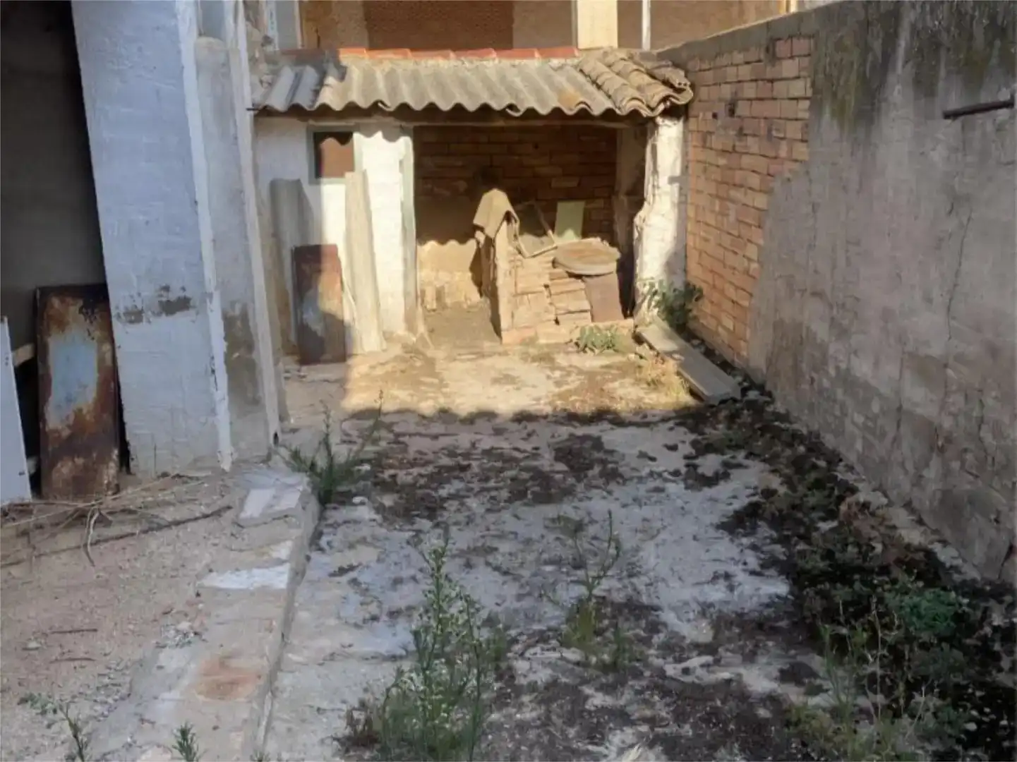 Casa adosada en venda en Cofrentes amb Moblat