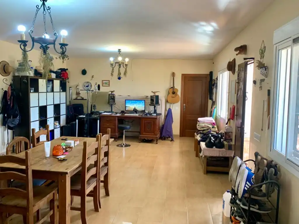 Sala d'estar de Casa o xalet en venda en Viñuela amb Aire condicionat, Jardí privat i Terrassa