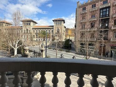 Pis amb balcó de lloguer a Calle Calle Beaterio Santísimo