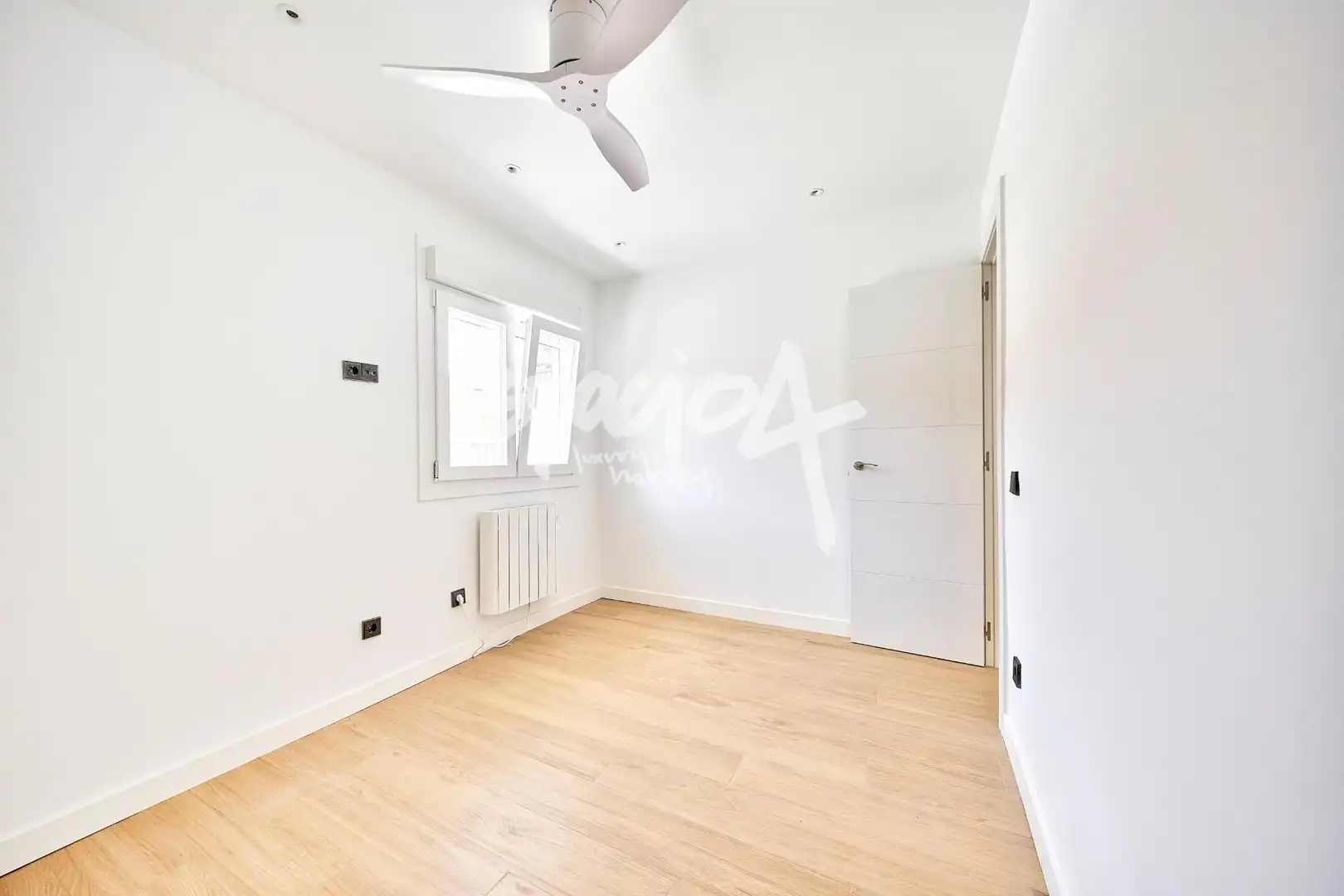 Schlafzimmer von Erdgeschoss zur Miete in Madrid mit Heizung und Alarm