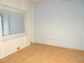 Dormitori de Local de lloguer en Gijón 
