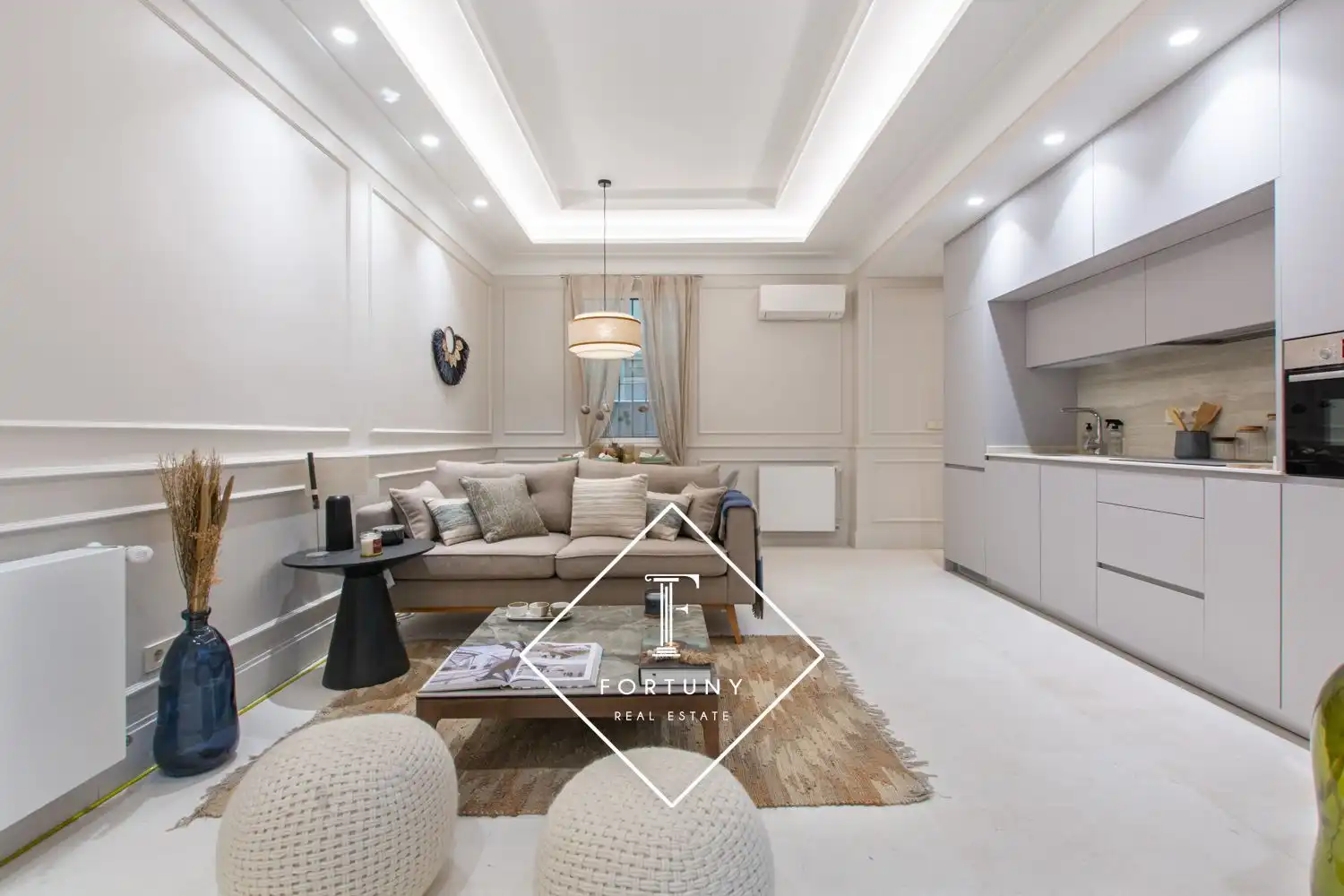 Sala d'estar de Pis en venda en  Madrid Capital amb Aire condicionat i Terrassa