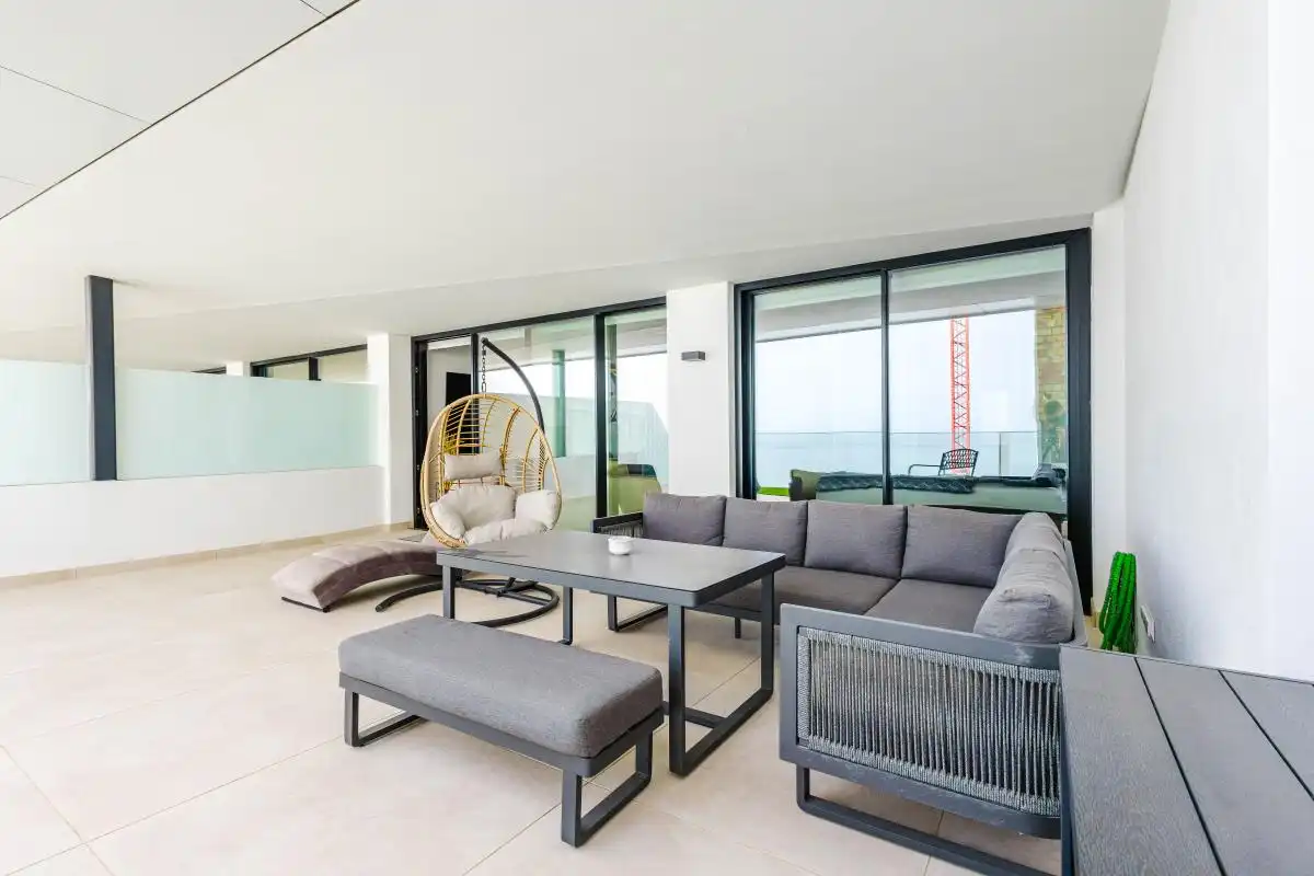 Terrasse von Erdgeschoss zum Verkauf in Fuengirola mit Heizung, Terrasse und Abstellraum