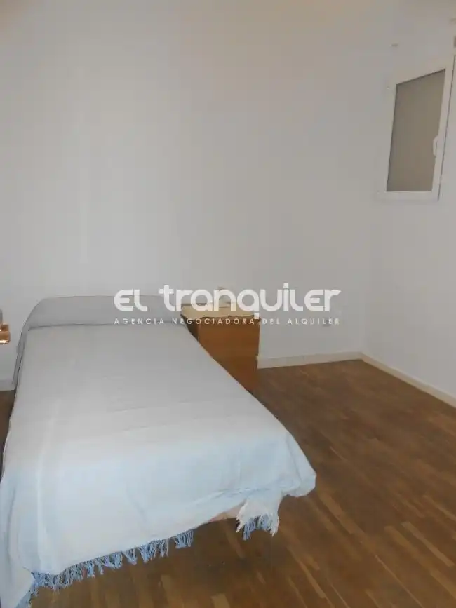 Bedroom of Flat for rent in Madrid  with Parquet flooring, Terrace and Furnished