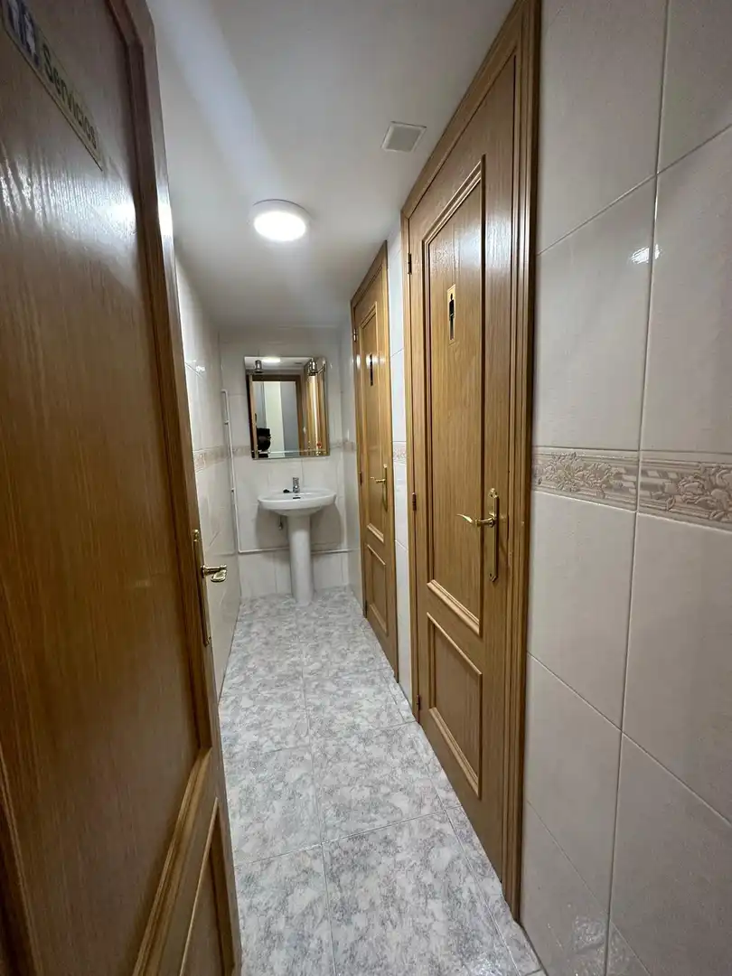 Baño de Oficina de alquiler en Valencia con Aire acondicionado
