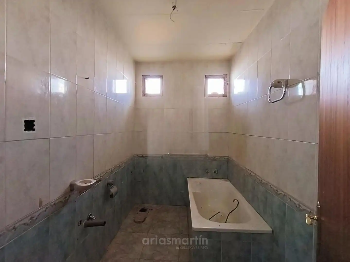 Baño de Piso en venta en Linares de Riofrío con Terraza