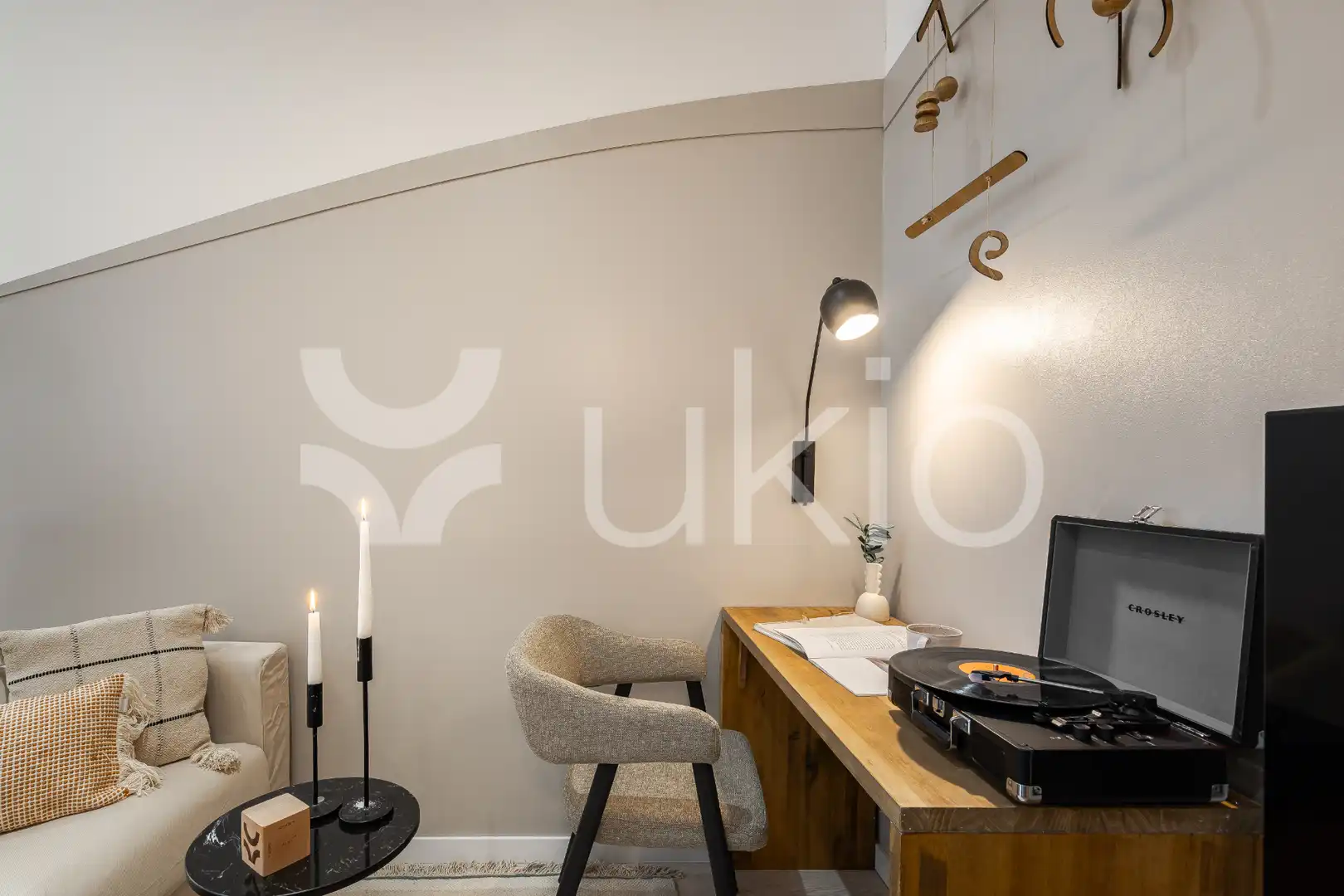 Dormitori de Apartament de lloguer en Madrid amb Aire condicionat, Calefacció i Moblat