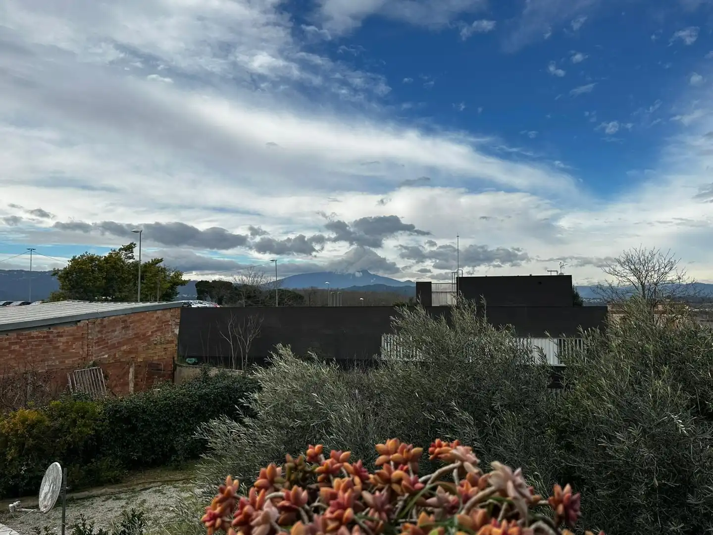 Vista exterior de Pis en venda en Tordera amb Calefacció, Terrassa i Balcó