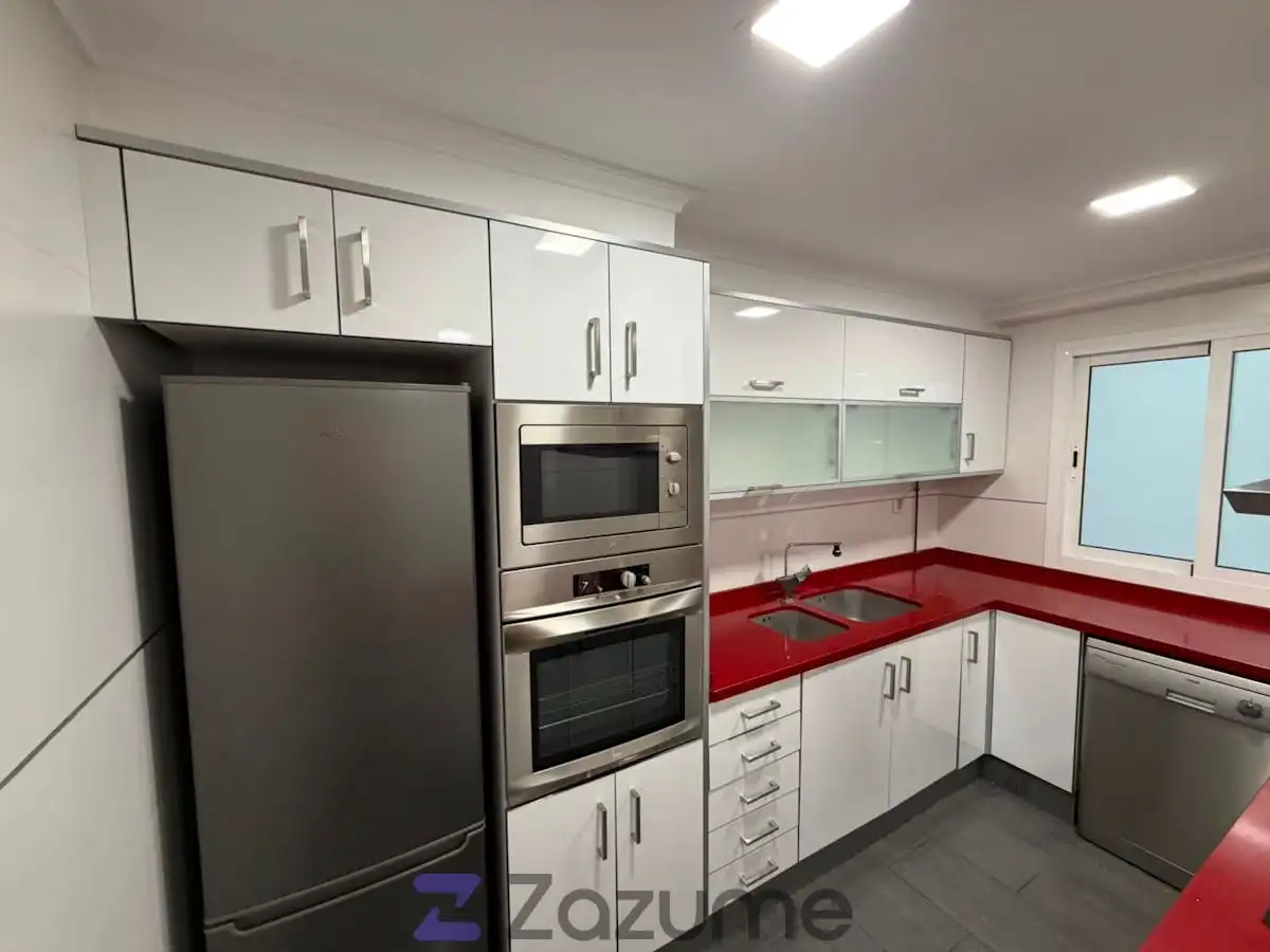 Kitchen of Flat for rent in Valencia  with Air Conditioner, Furnished and Oven