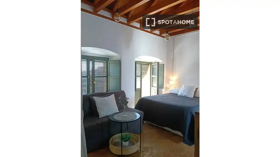 Schlafzimmer von Wohnung zur untervermieten in Córdoba mit Klimaanlage, Terrasse und Möbliert