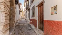 Exterior view of Flat for sale in  Granada Capital