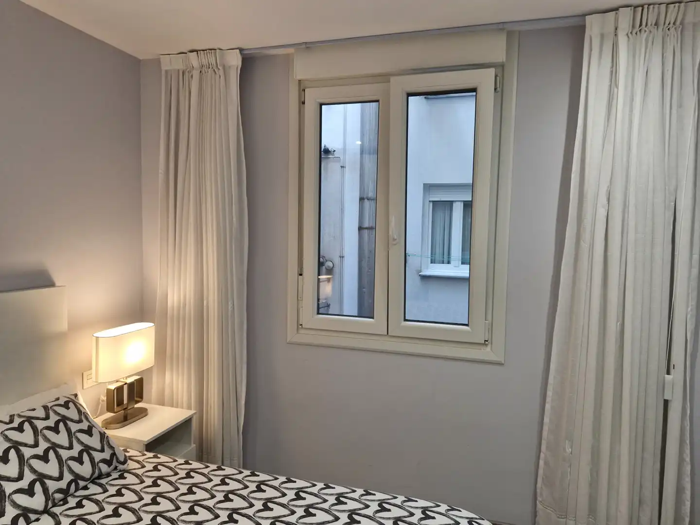 Bedroom of Flat for rent in Bilbao   with Heating, Furnished and Oven