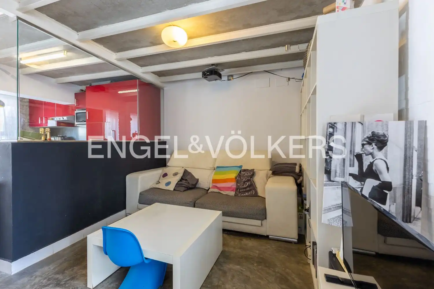 Dachboden zum Verkauf in Valencia mit Heizung und Balkon