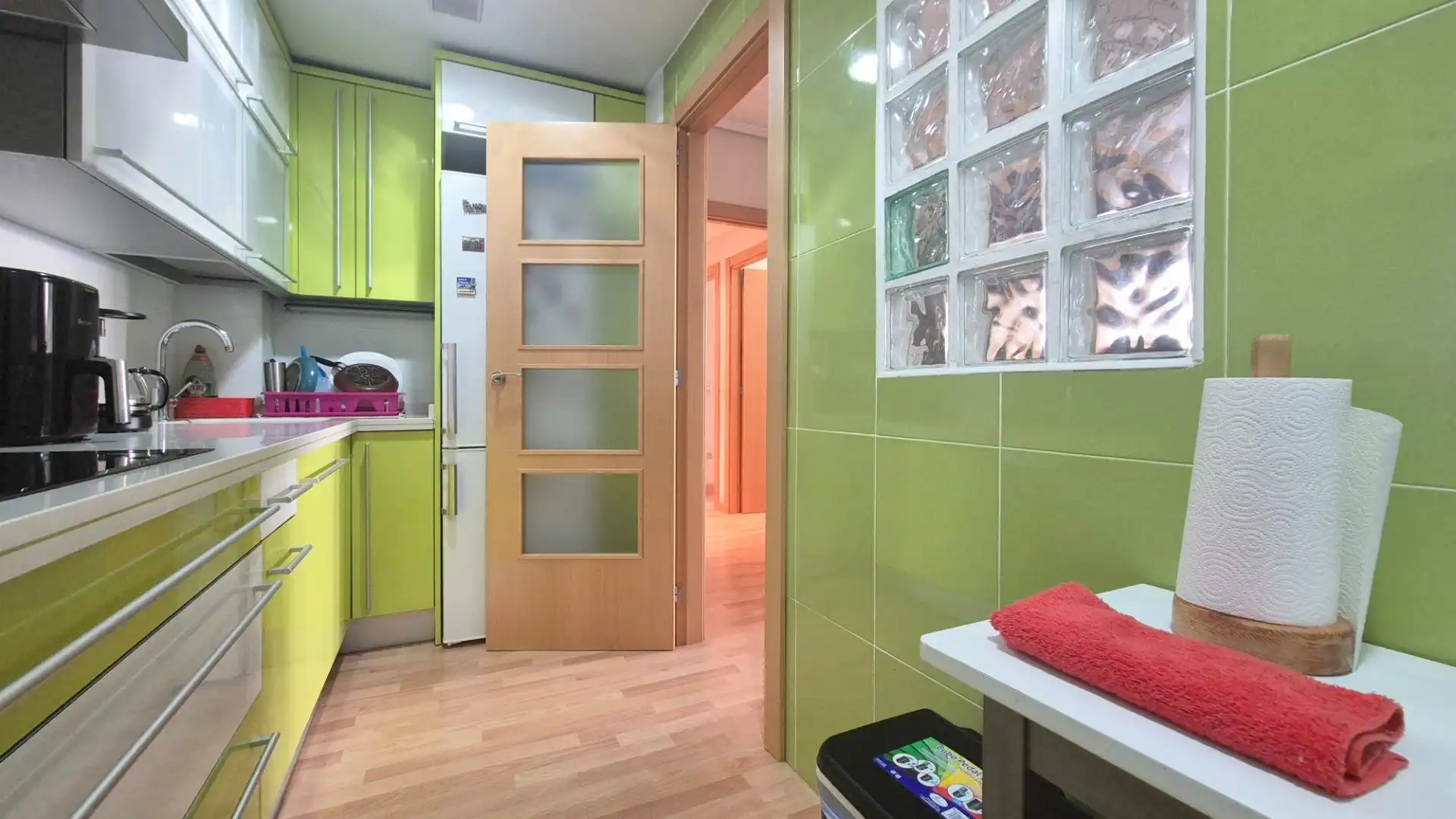 Cocina de Planta baja de alquiler en Castellanos de Moriscos con Calefacción, Amueblado y Piscina comunitaria