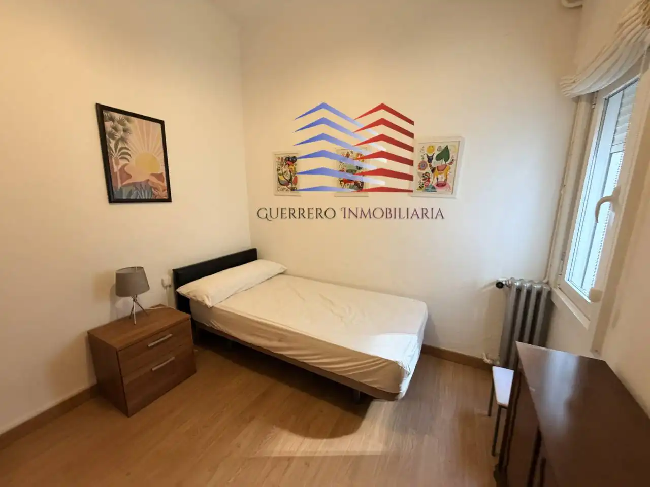 Dormitori de Apartament de lloguer en O Carballiño   amb Calefacció, Parquet i Moblat