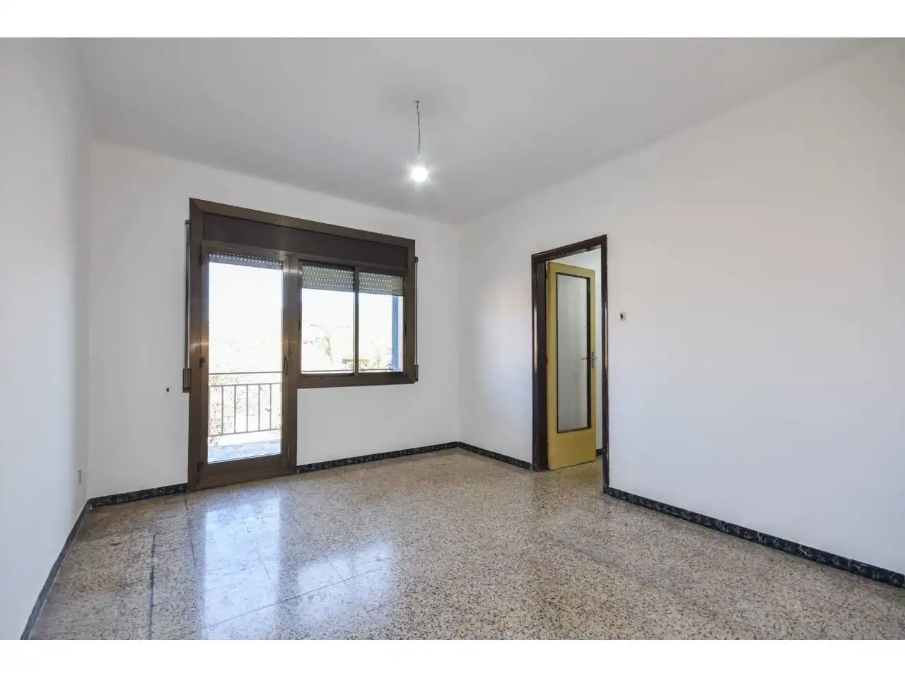 Piso en venta en Montcada i Reixac con Balcón