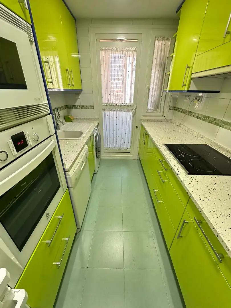 Küche von Wohnung zum Verkauf in Parla mit Klimaanlage, Heizung und Abstellraum
