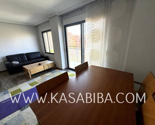 Bedroom of Flat to rent in  Valencia Capital  with Air Conditioner and Balcony