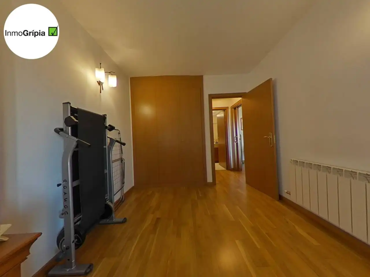 Wohnung zum Verkauf in Terrassa mit Klimaanlage, Heizung und Parkett
