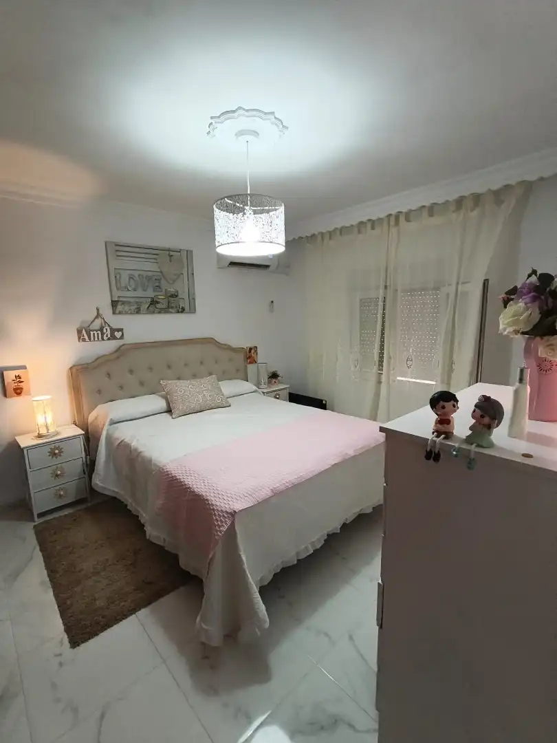 Habitación de Piso en venta en La Línea de la Concepción con Aire acondicionado y Amueblado