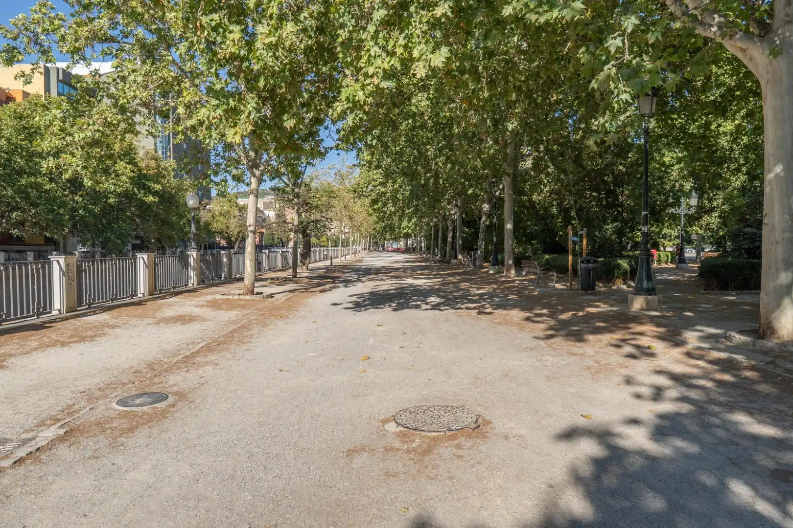 Außenansicht von Wohnung zur Miete in Granada mit Klimaanlage, Heizung und Möbliert