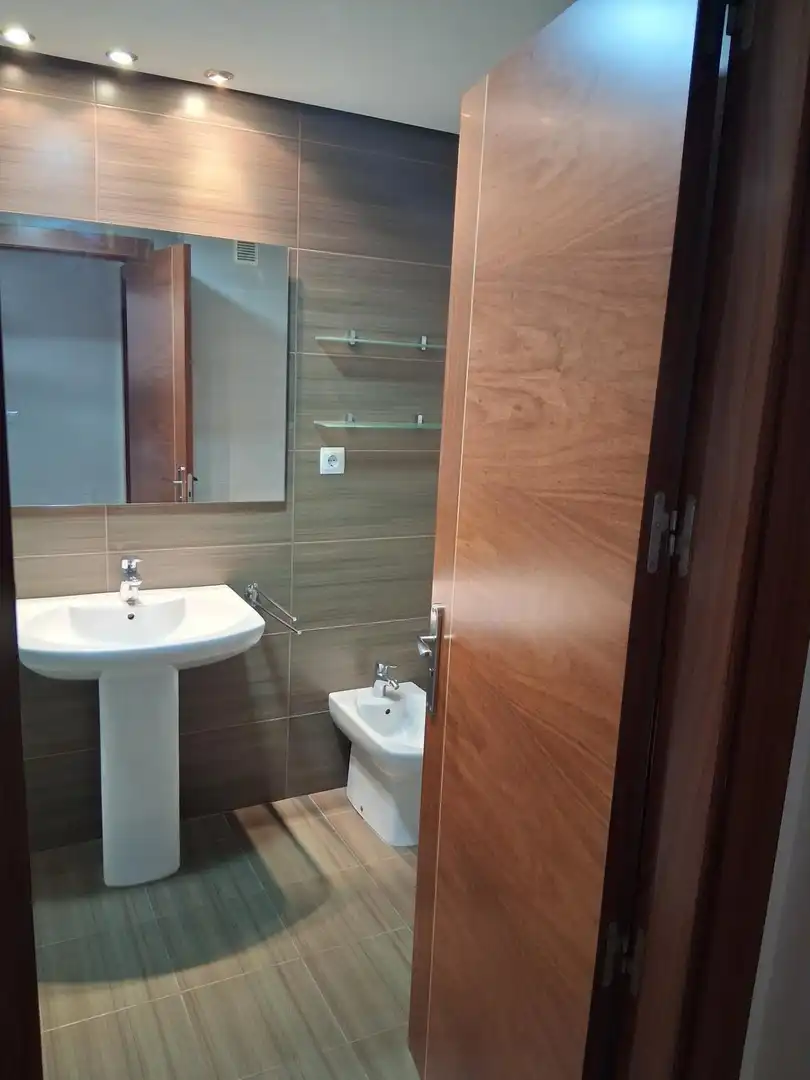 Baño de Apartamento en venta en Albacete con Calefacción, Trastero y Balcón