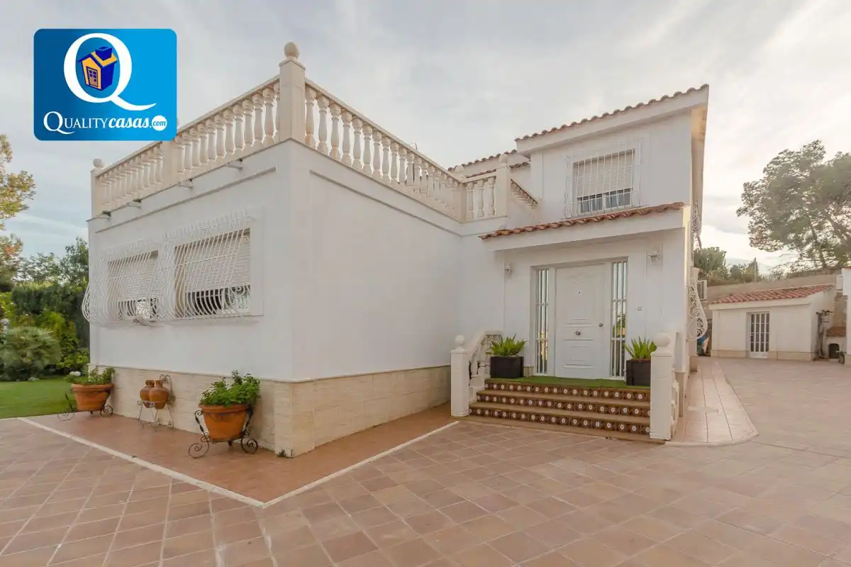 Vista exterior de Casa o chalet en venta en Mutxamel con Aire acondicionado, Calefacción y Terraza