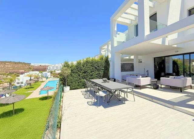 Casa adosada en Venta en Bahía de las rocas en Chullera