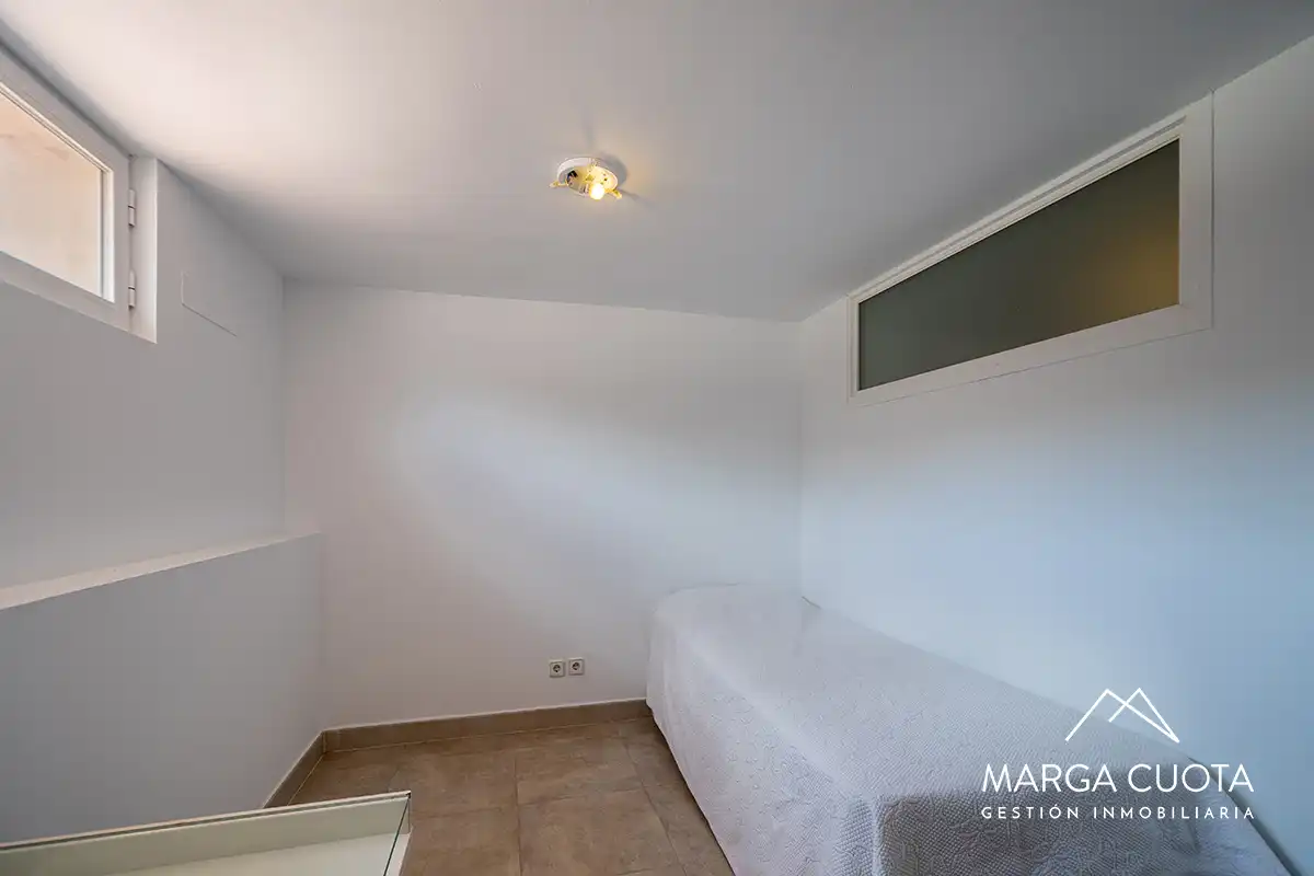 Bedroom of Houses for sale in Valdemorillo  with Heating, Private garden and Parquet flooring