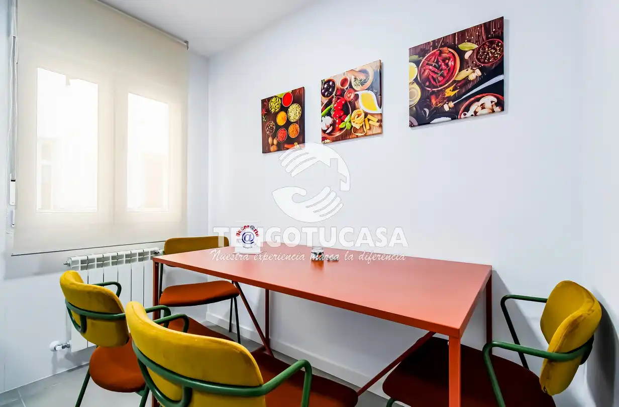 Flat for sale in Madrid  with Air Conditioner, Heating and Furnished