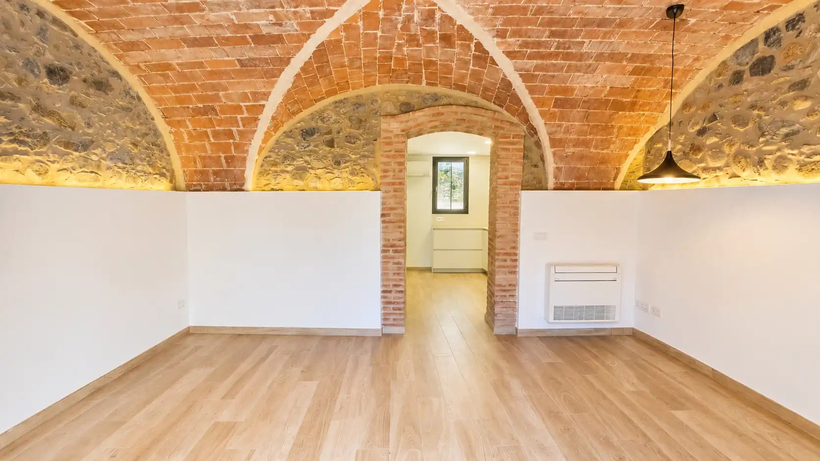 Finca rústica de alquiler en Mollet de Peralada con Aire acondicionado, Calefacción y Jardín privado